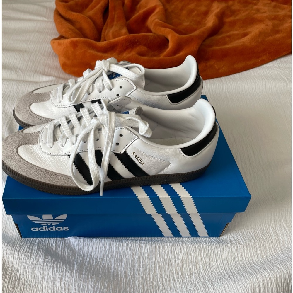 Adidas Sambas